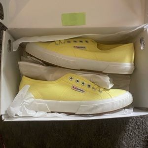 BNWT Superga Cotu Sneakers